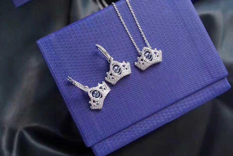 2026 Swarovski Suits 0615