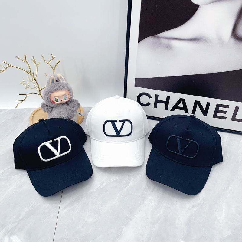 26 Valentino Cap 0504