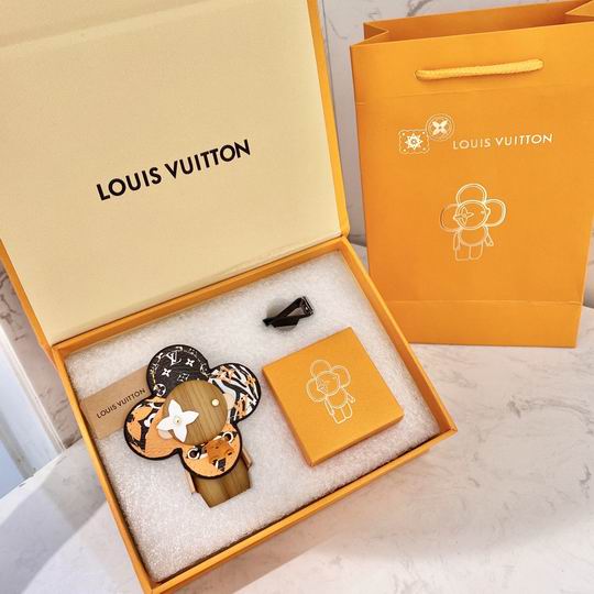 LV Keyring 04lyh70