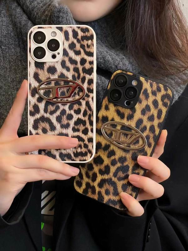 Diesel(more style) iphone 16Pro max 06