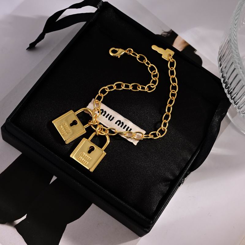 MiuMiu Bracelet 05yxh01