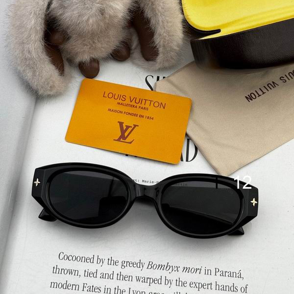 Chanel CH8101 J