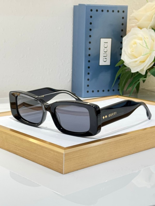Gucci Glasses 08smh30
