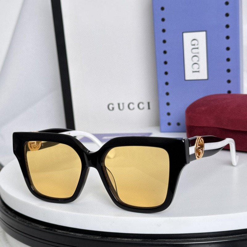 Gucci Glasses 08smh66