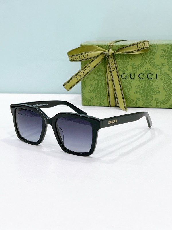 Gucci Glasses 08smh105