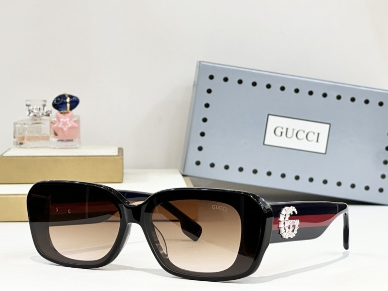 Gucci Glasses 08smh153