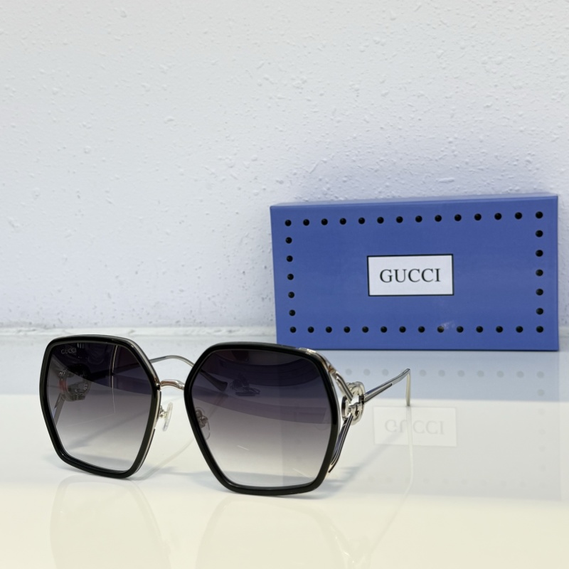 Gucci Glasses 08smh159