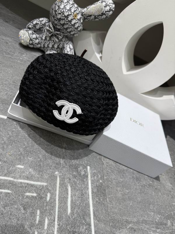 26 Chanel beret 0830