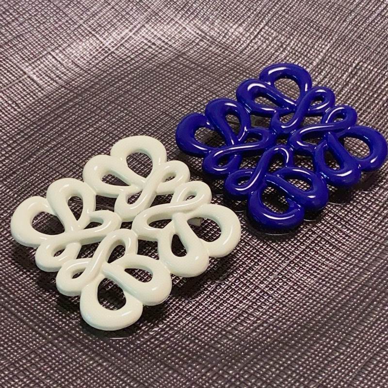 Loewe brooch 12yxx01