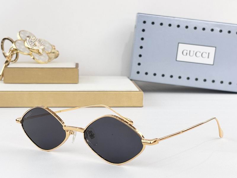 Gucci Glasses smr70