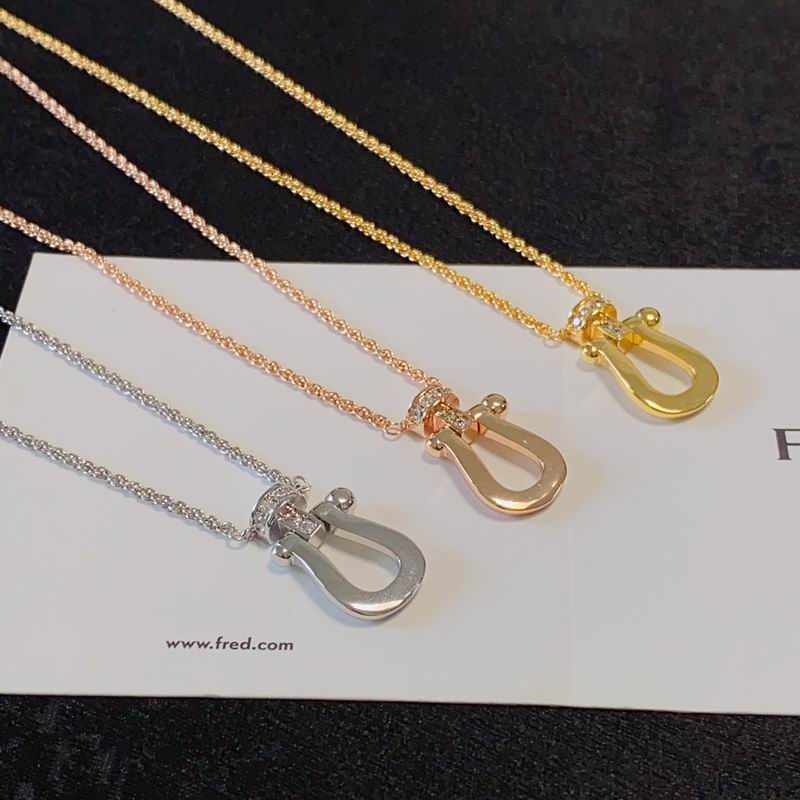 Fred Necklace lyr02
