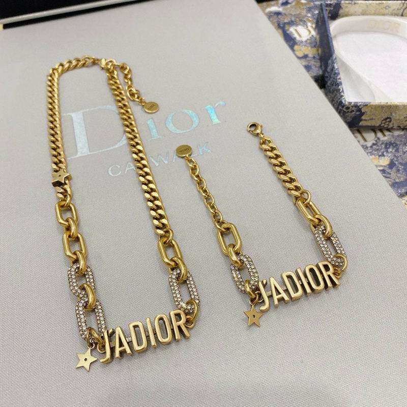 26 Dior 套装 0824