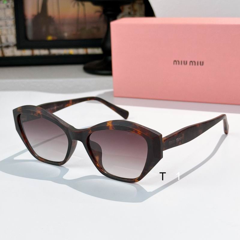 MiuMiu 33WS 55 18-147 a