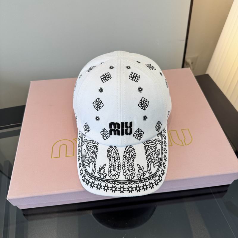 Miumiu Cap dx93
