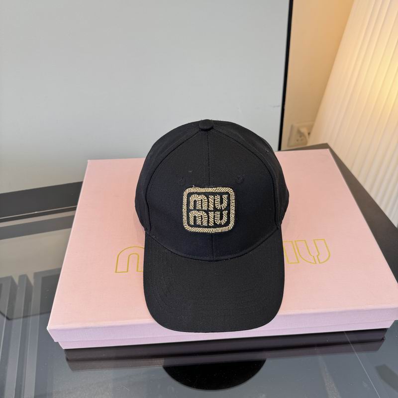 Miumiu Cap dx100