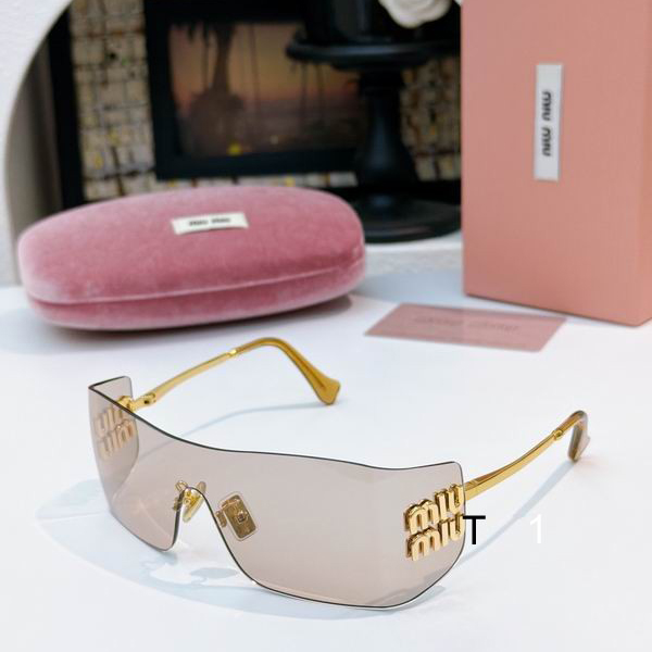 MiuMiu 0702 a