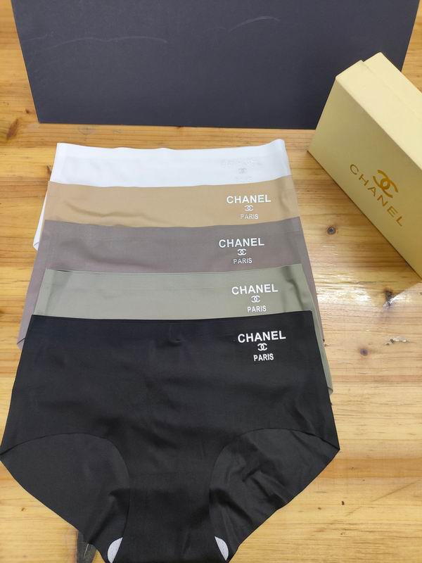 CHanel woman boxer 0723