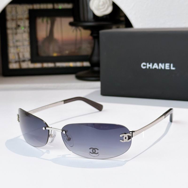 Chanel A71560 68 16-145 a