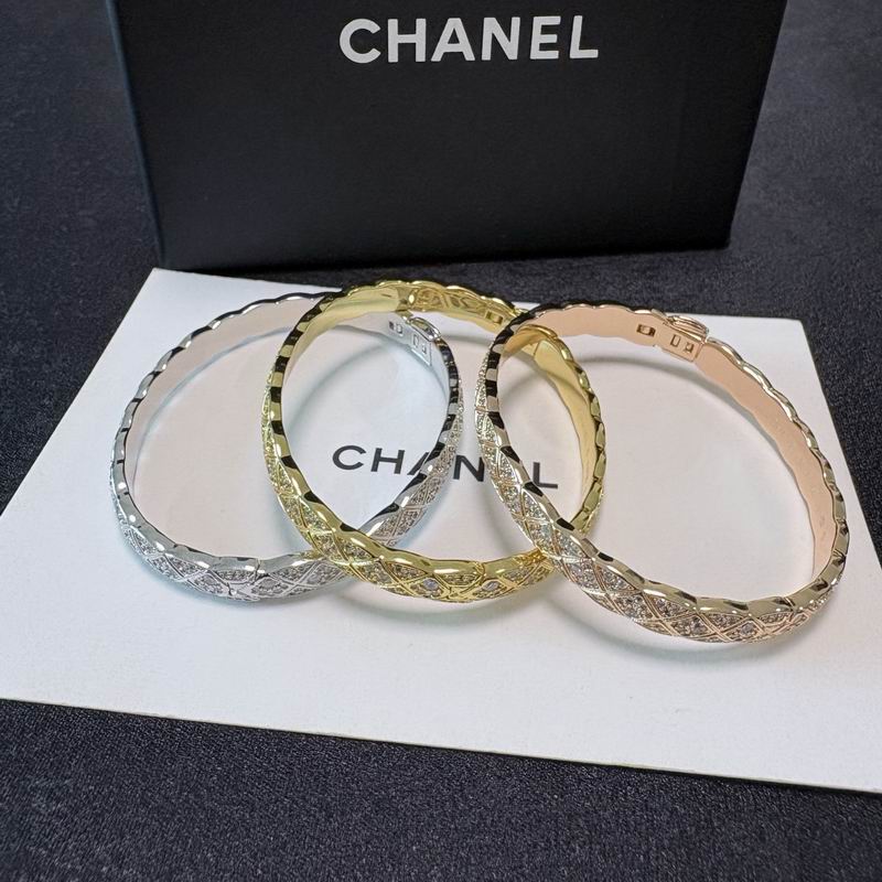 Chanel Bracelet 07yxs10