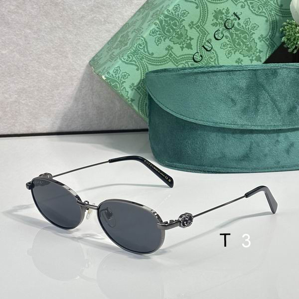 GUCCI 082801 56 17 145 c