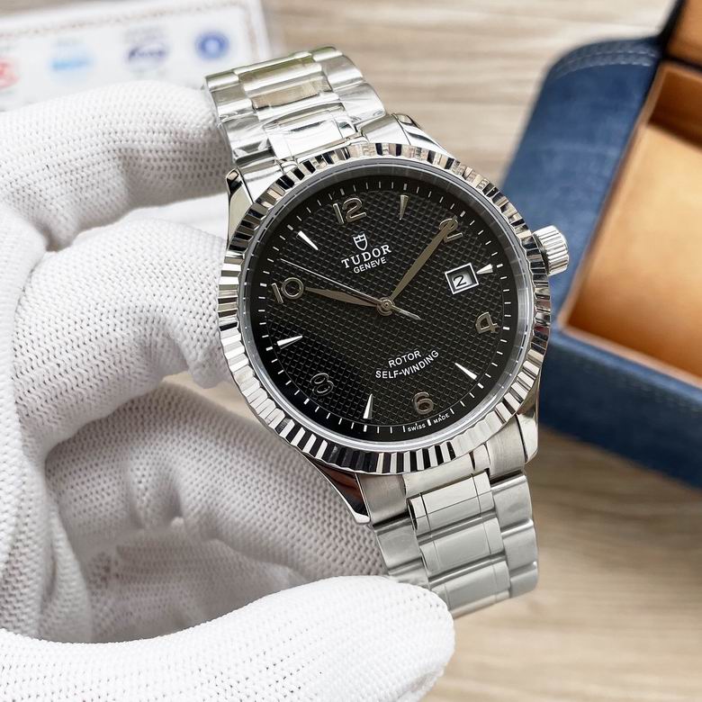 Tudor men watch M14