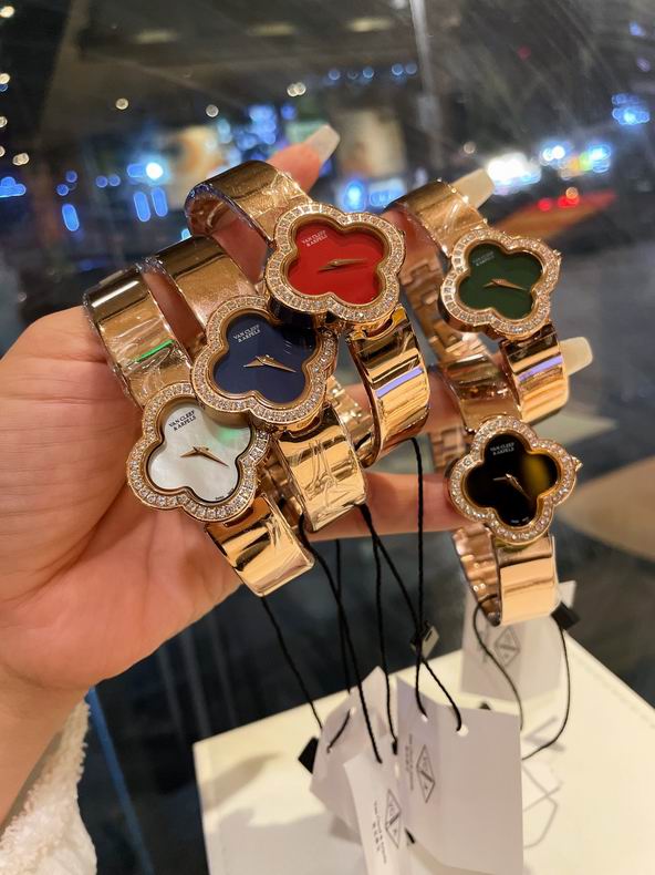 Van Cleef & Arpels watch 090931