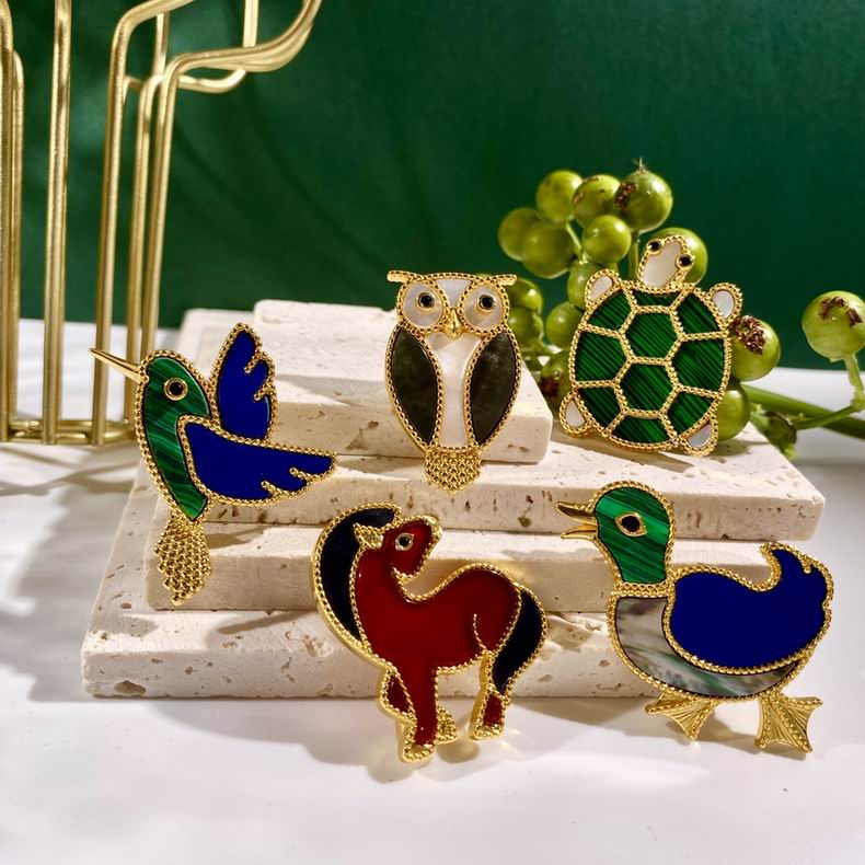 Van Cleef & Arpels brooch 1211