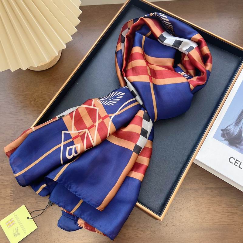 Burberry 丝巾